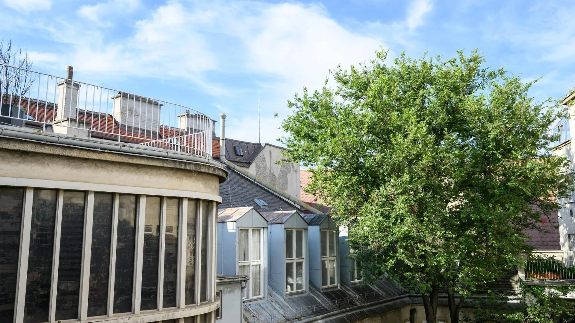 Palais Palffy Suits Vienna Apartment