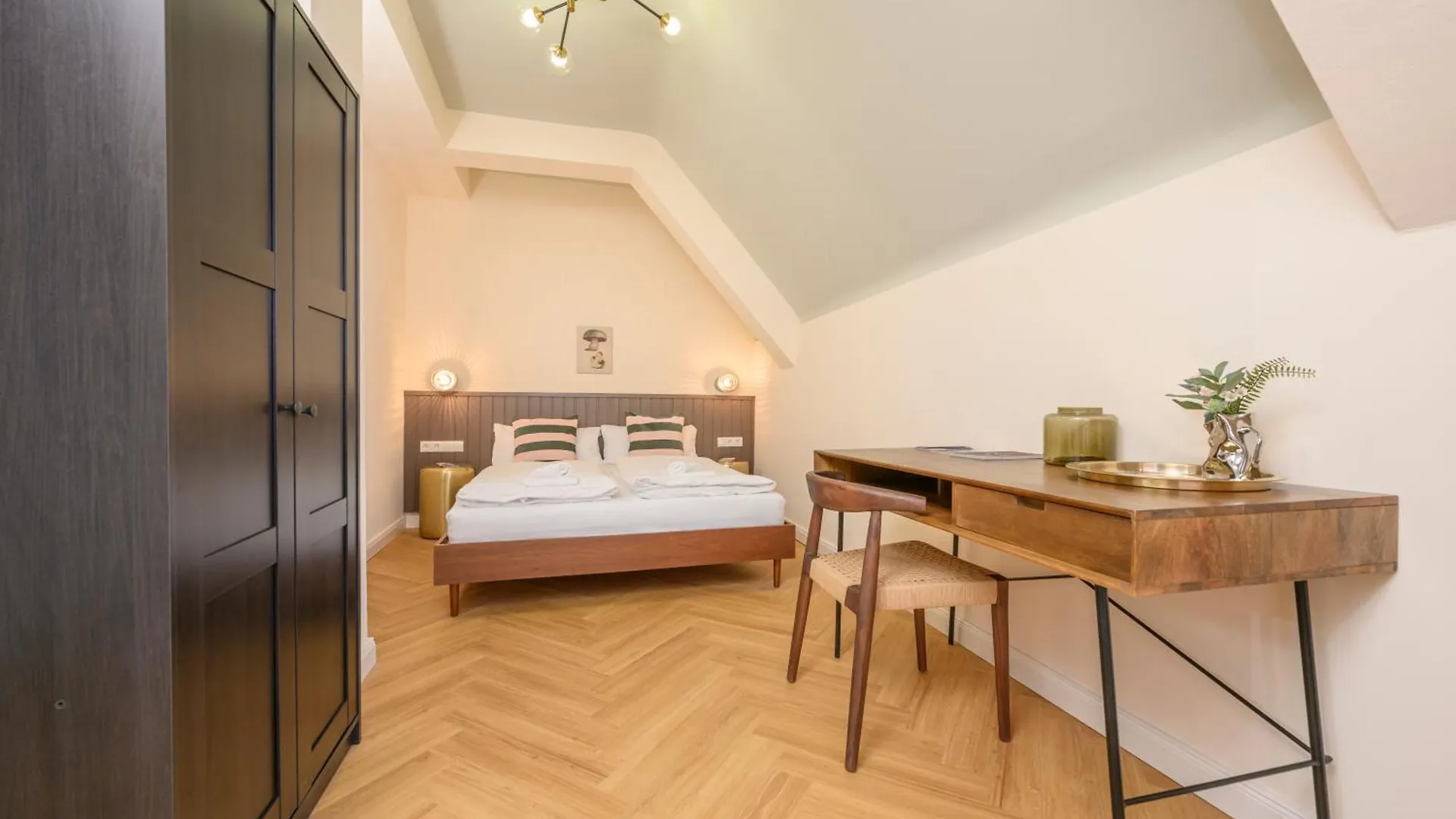 Palais Palffy Suits Vienna