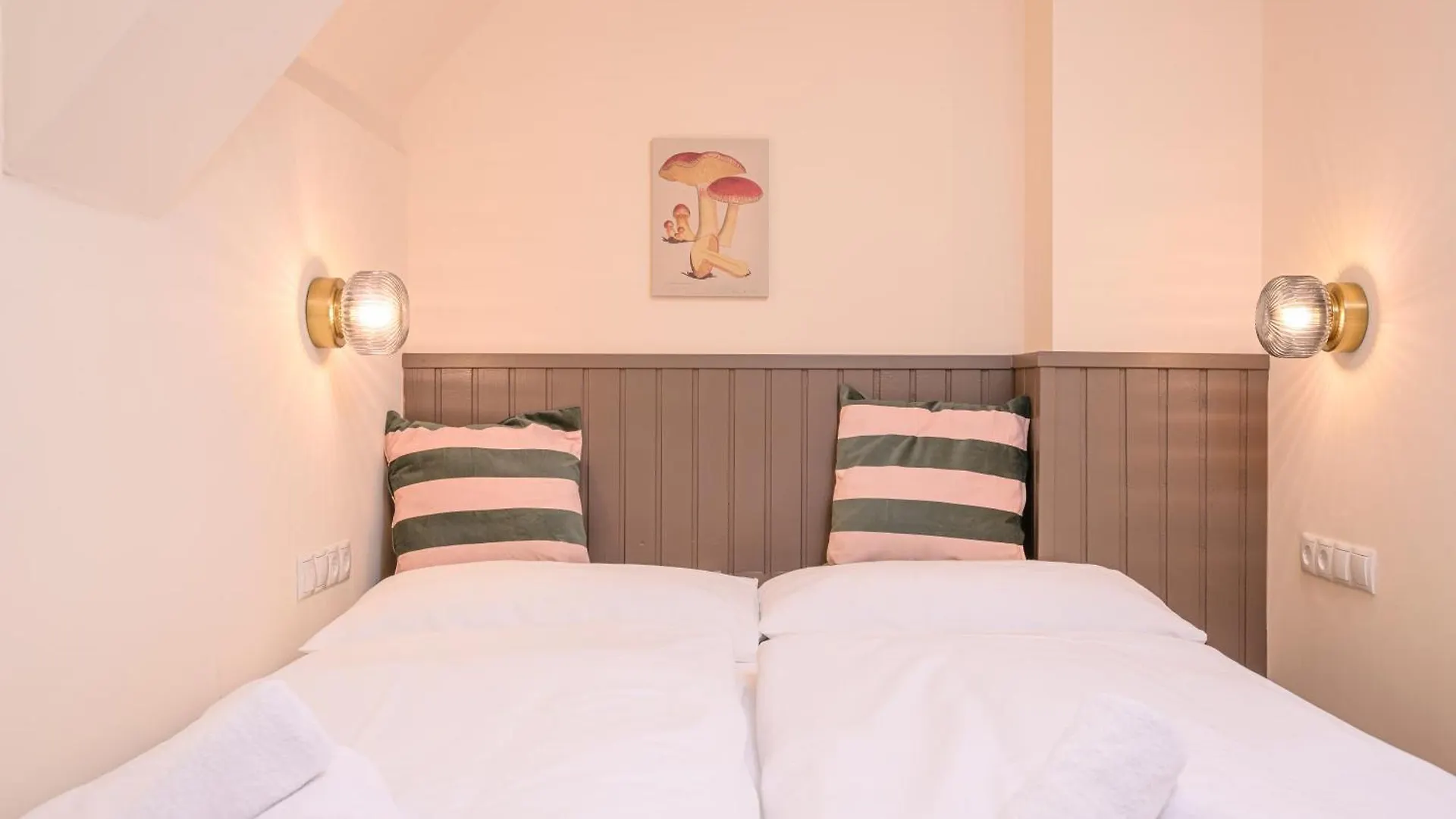 Apartment Palais Palffy Suits Vienna