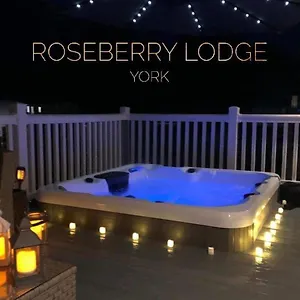 Roseberry With Hot Tub York
