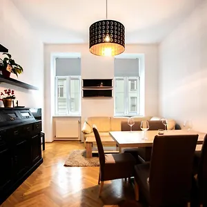 3-bedroom In Apartment