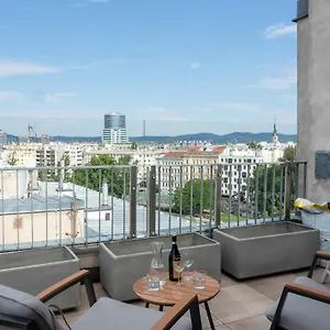 360 View Loft 3 Apartment