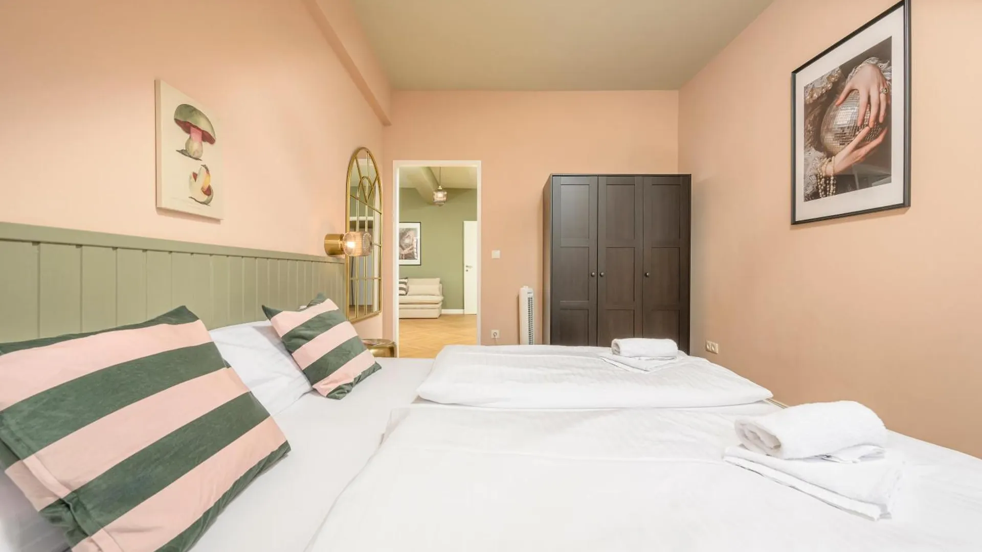 Apartamento URSULA Rosé Collection Viena Austria