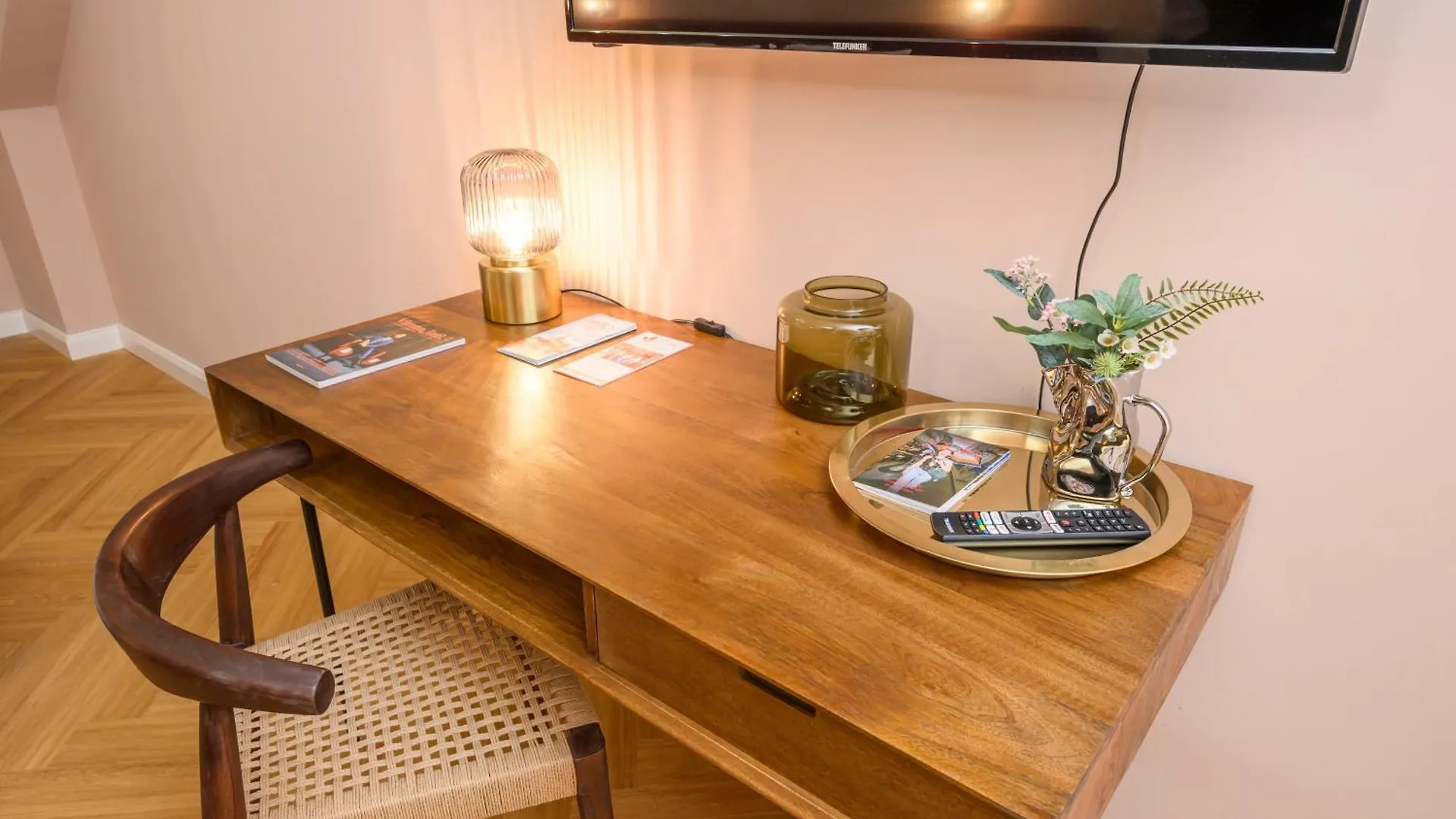 Palais Palffy Suits Vienna Apartment