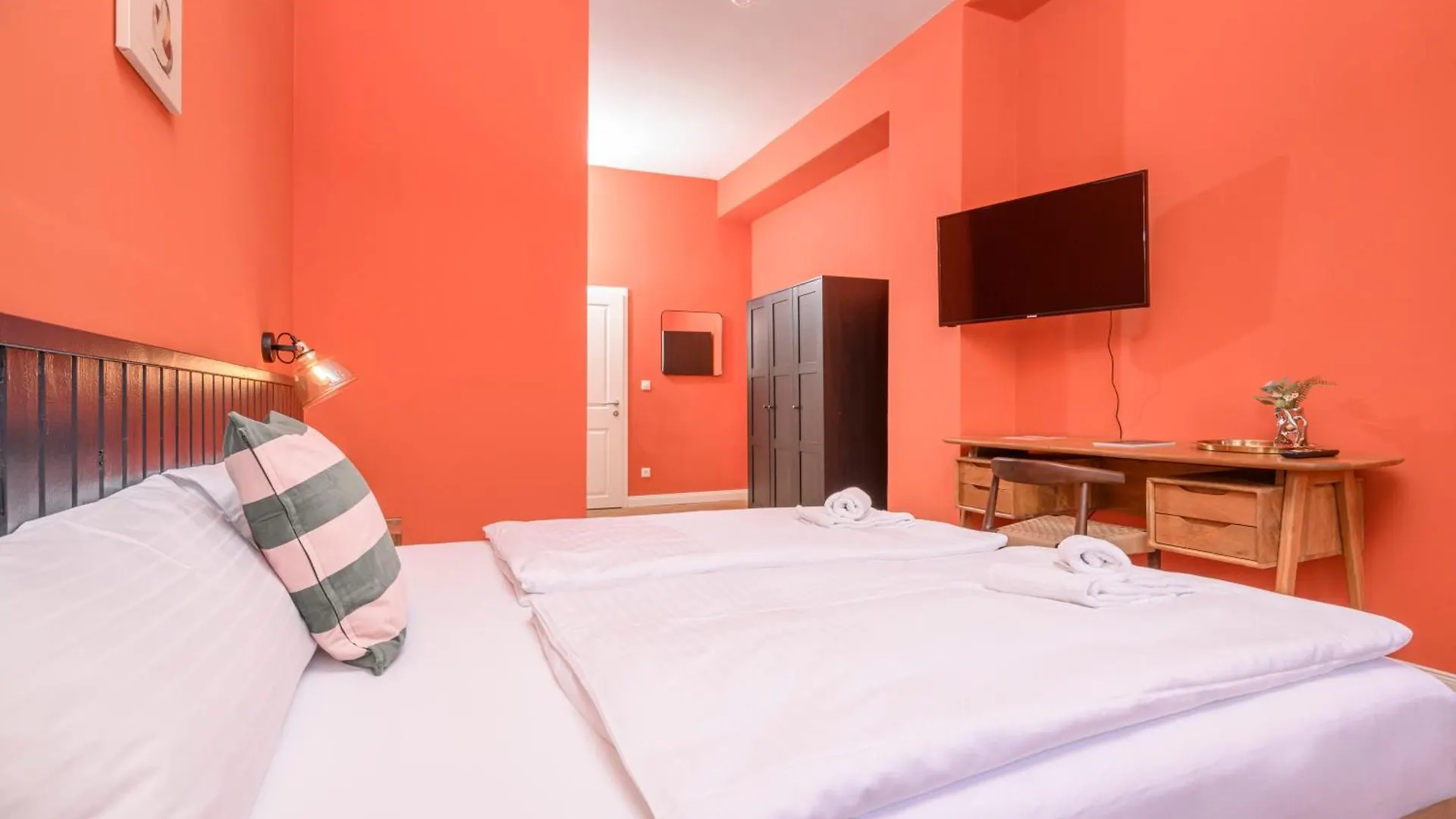 Apartamento URSULA Rosé Collection Viena 0*,