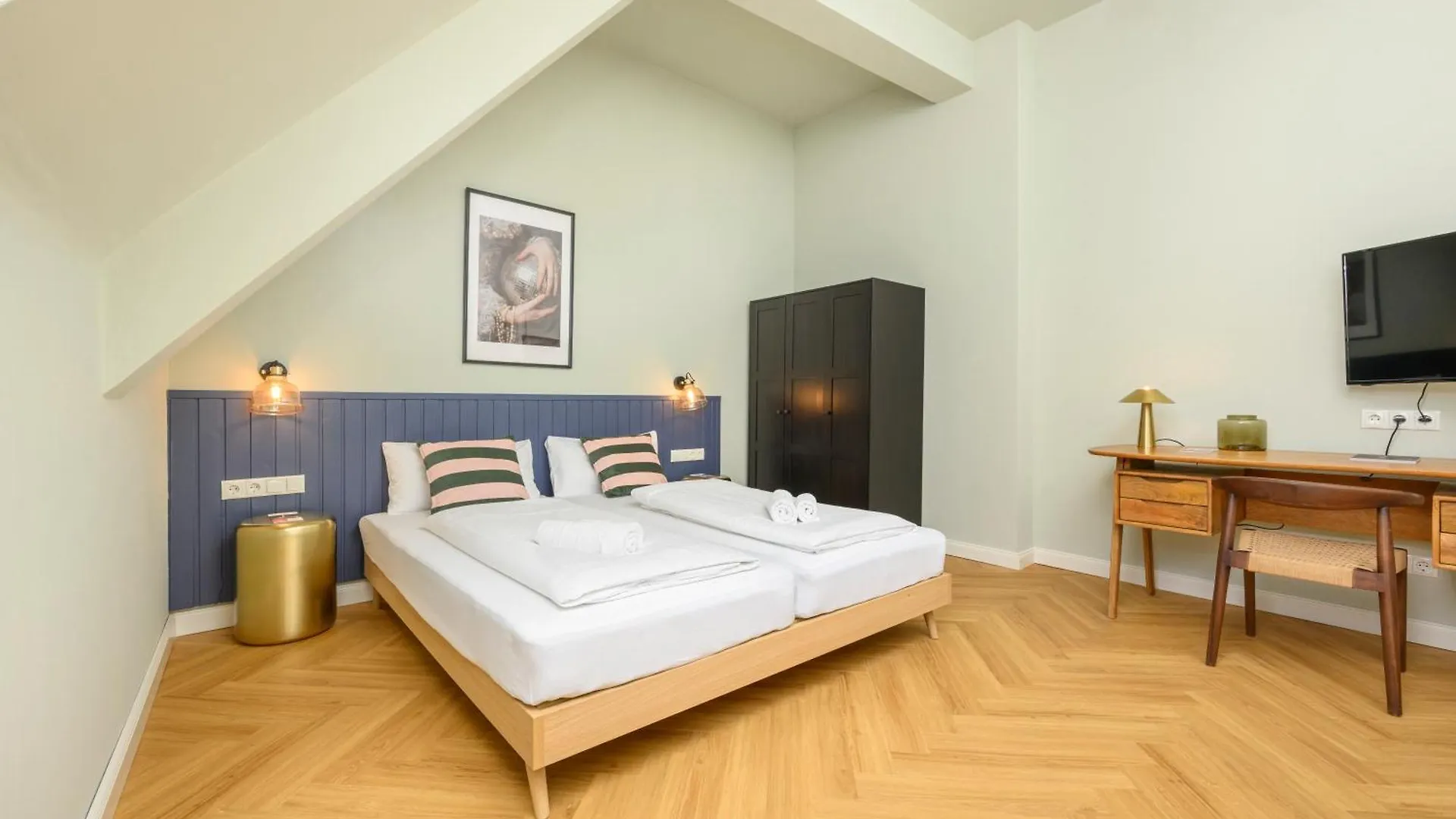 Palais Palffy Suits Vienna