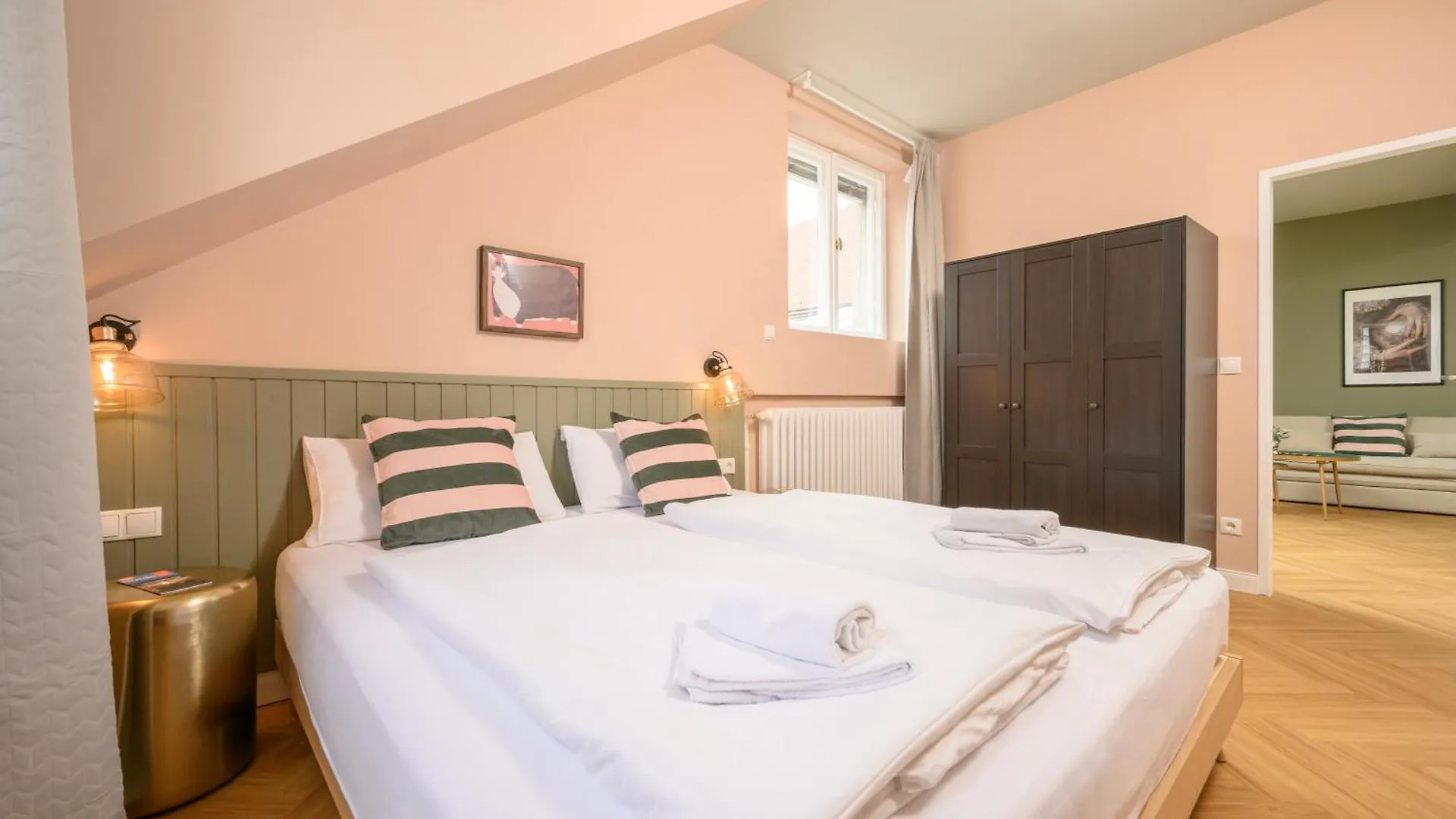 Palais Palffy Suits Viena 0*,